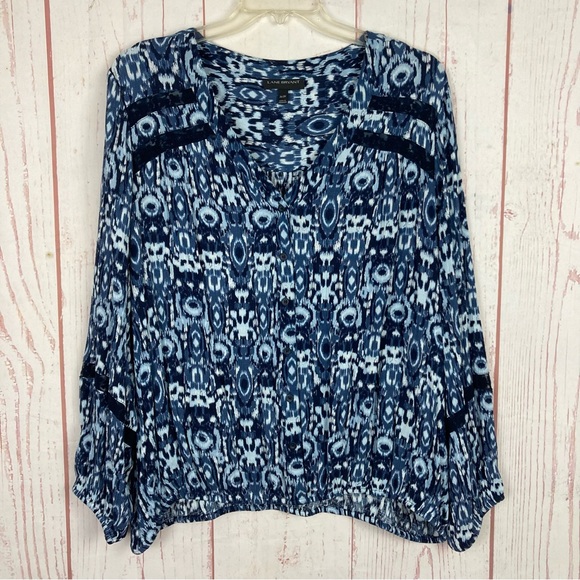 Lane Bryant Tops - Lane Bryant Size 26 28 Blue Ikat Long Sleeve V Neck Top Lace Detail Gathered Hem
